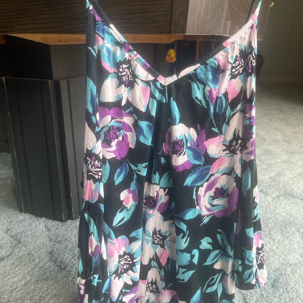 Venus Floral Top - Picture 5 of 5